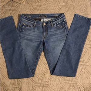 DL1961 Jessica Skinny Tall/28. Like new condition